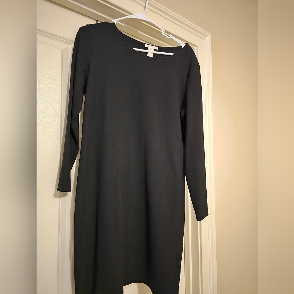 H&M large basic black dress. Viscose, elastane polyester. Long sleeve midi dress